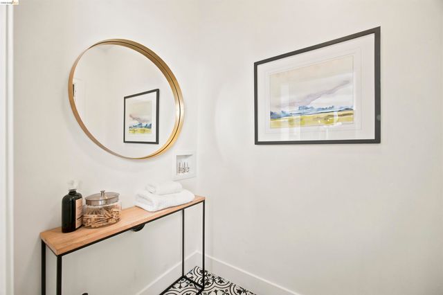 661 Brookwood Pl, Oakland, CA 94610
