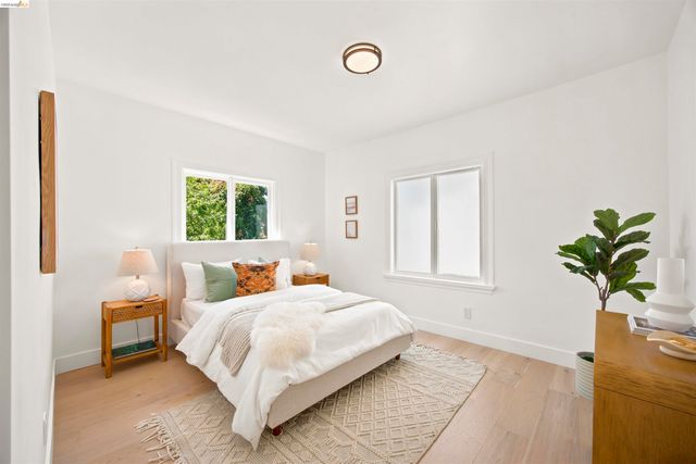 661 Brookwood Pl, Oakland, CA 94610