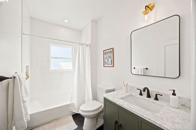 661 Brookwood Pl, Oakland, CA 94610