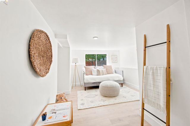 661 Brookwood Pl, Oakland, CA 94610