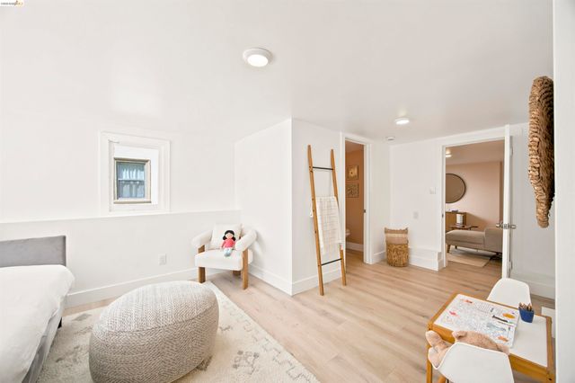 661 Brookwood Pl, Oakland, CA 94610