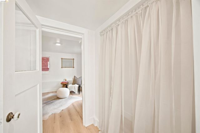 661 Brookwood Pl, Oakland, CA 94610