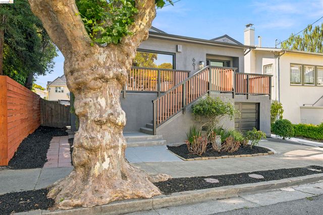 661 Brookwood Pl, Oakland, CA 94610