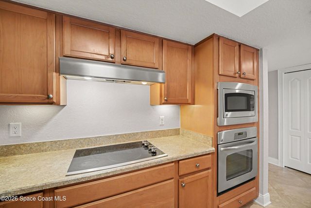 123 Lancha Circle 105, Satellite Beach, FL 32937