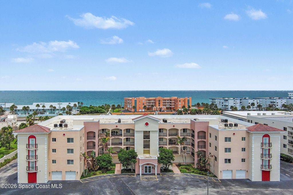 123 Lancha Circle 105, Satellite Beach, FL 32937