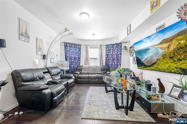 11 Carlton Street, East Orange, NJ 07017