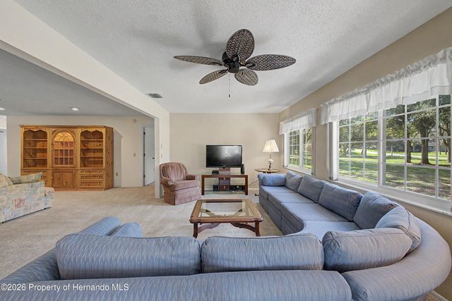 7088 Crown Oaks Drive, Spring Hill, FL 34606