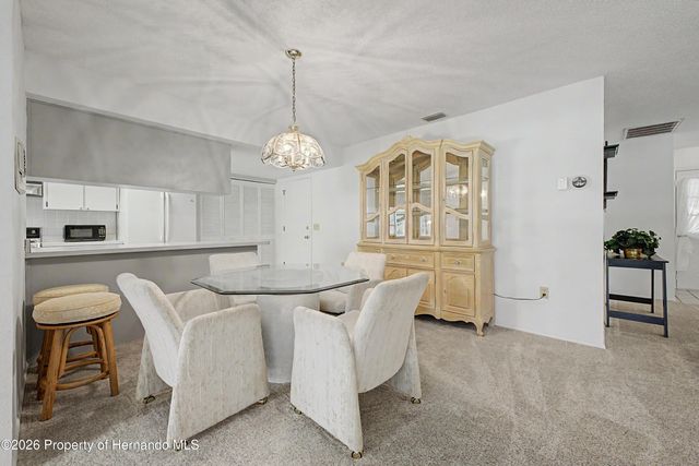 7088 Crown Oaks Drive, Spring Hill, FL 34606