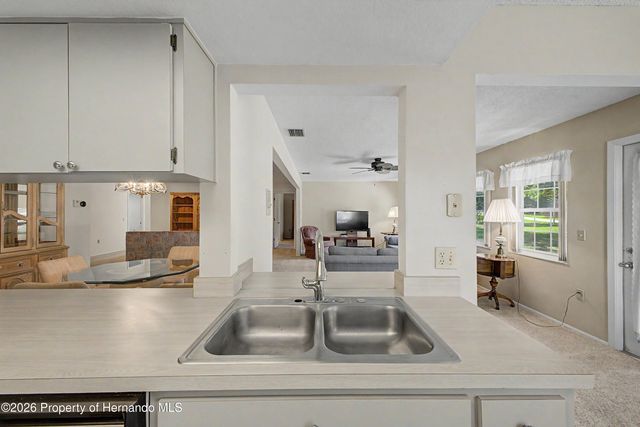 7088 Crown Oaks Drive, Spring Hill, FL 34606