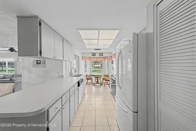 7088 Crown Oaks Drive, Spring Hill, FL 34606