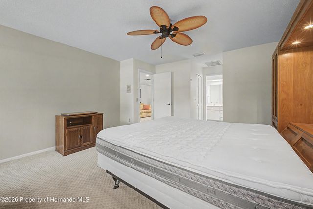 7088 Crown Oaks Drive, Spring Hill, FL 34606