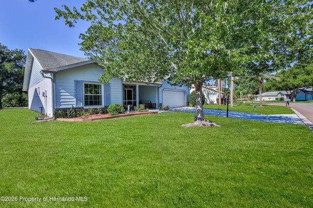 7088 Crown Oaks Drive, Spring Hill, FL 34606