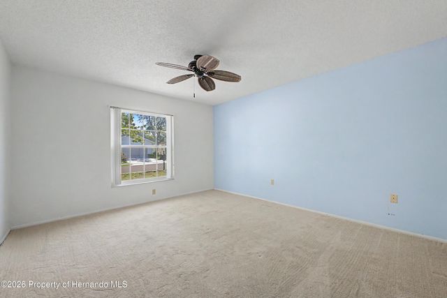 7088 Crown Oaks Drive, Spring Hill, FL 34606