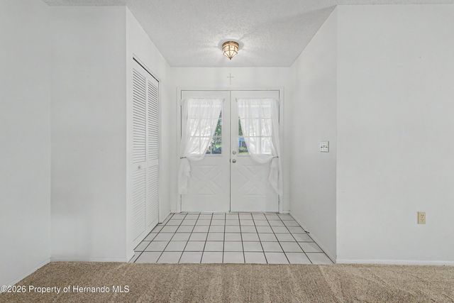 7088 Crown Oaks Drive, Spring Hill, FL 34606