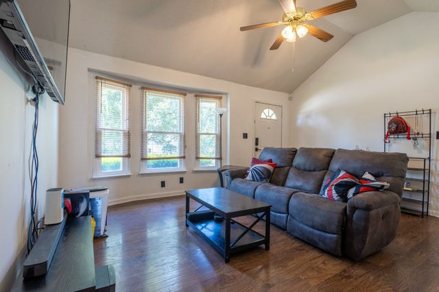 3234 Tabby Dr, Clarksville, TN 37042