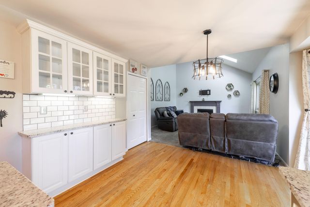 22006 Cherrywood Road, Woodhaven City, MI 48183