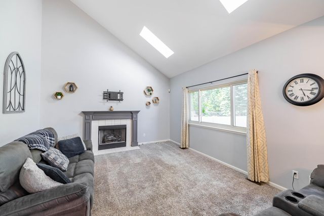 22006 Cherrywood Road, Woodhaven City, MI 48183