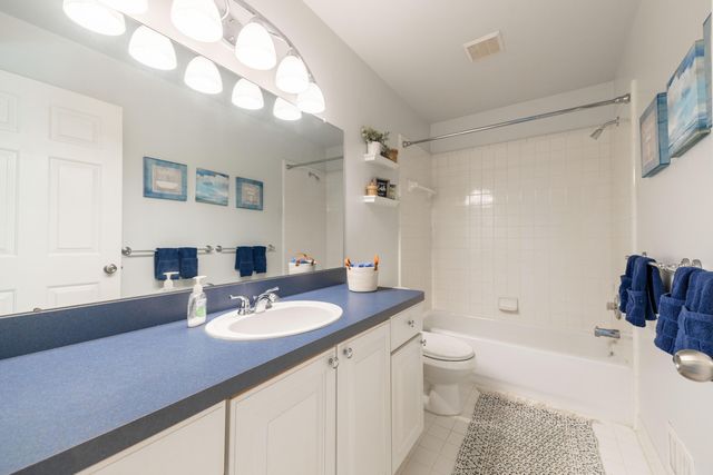 22006 Cherrywood Road, Woodhaven City, MI 48183