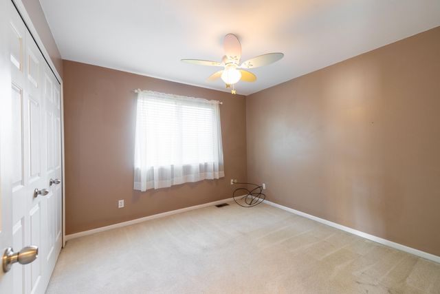 22006 Cherrywood Road, Woodhaven City, MI 48183