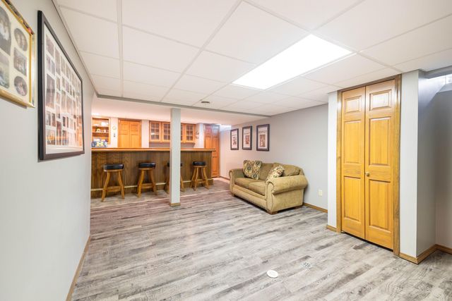 22006 Cherrywood Road, Woodhaven City, MI 48183