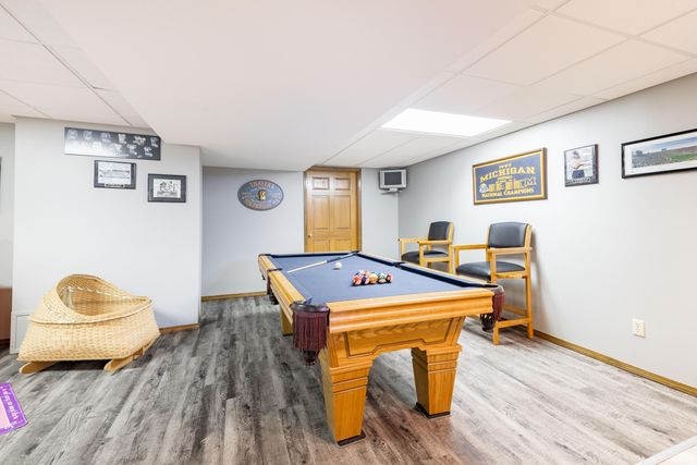 22006 Cherrywood Road, Woodhaven City, MI 48183