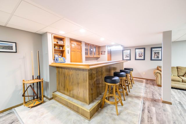 22006 Cherrywood Road, Woodhaven City, MI 48183