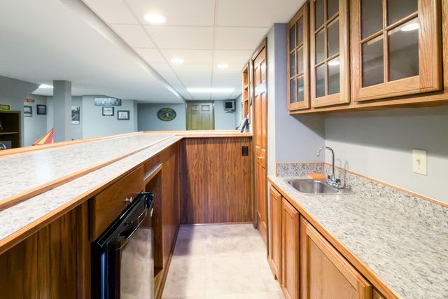 22006 Cherrywood Road, Woodhaven City, MI 48183