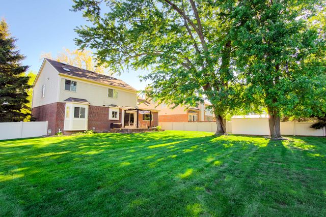 22006 Cherrywood Road, Woodhaven City, MI 48183
