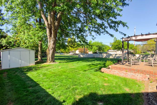 22006 Cherrywood Road, Woodhaven City, MI 48183