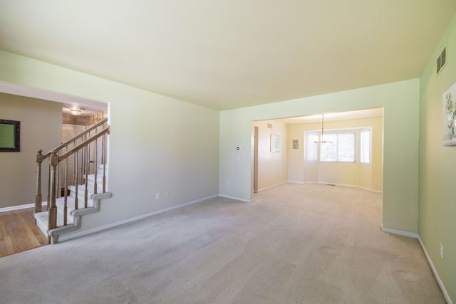 22006 Cherrywood Road, Woodhaven City, MI 48183