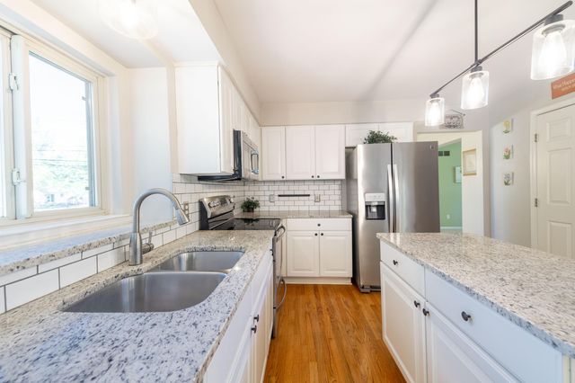 22006 Cherrywood Road, Woodhaven City, MI 48183