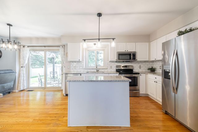 22006 Cherrywood Road, Woodhaven City, MI 48183