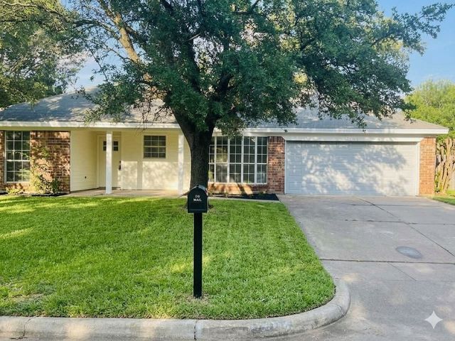 1204 Rene Drive, Alvarado, TX 76009