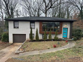 2573 Crestdale SE Circle, Atlanta, GA 30316