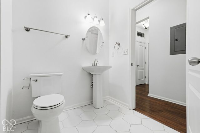 2121 Grenville Street 3A, Carmel, IN 46032