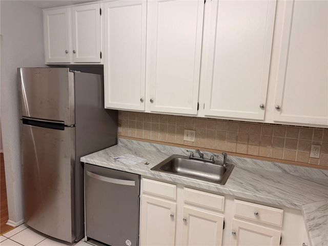 3956 VERSAILLES DRIVE 3956B, Orlando, FL 32808