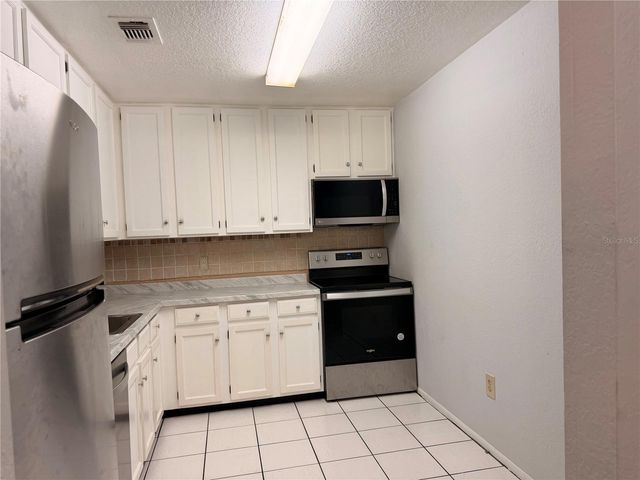 3956 VERSAILLES DRIVE 3956B, Orlando, FL 32808