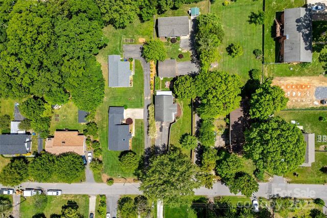 24 Browndale Road, Asheville, NC 28805