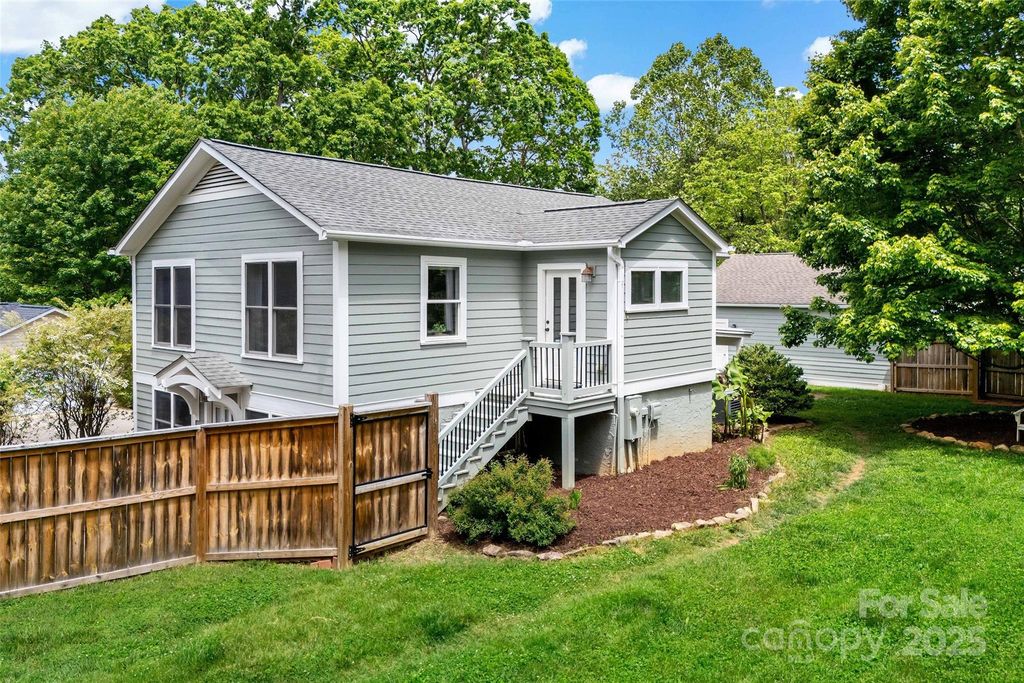 24 Browndale Road, Asheville, NC 28805