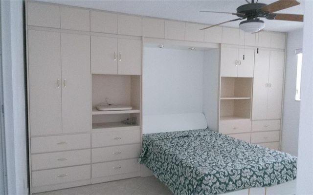 465 Paradise Isle Boulevard 307, Hallandale Beach, FL 33009