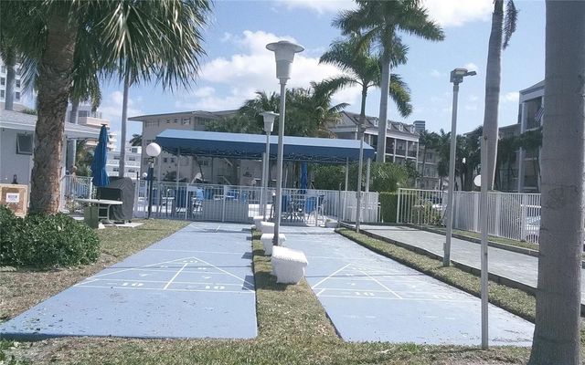 465 Paradise Isle Boulevard 307, Hallandale Beach, FL 33009