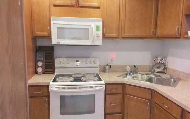 465 Paradise Isle Boulevard 307, Hallandale Beach, FL 33009
