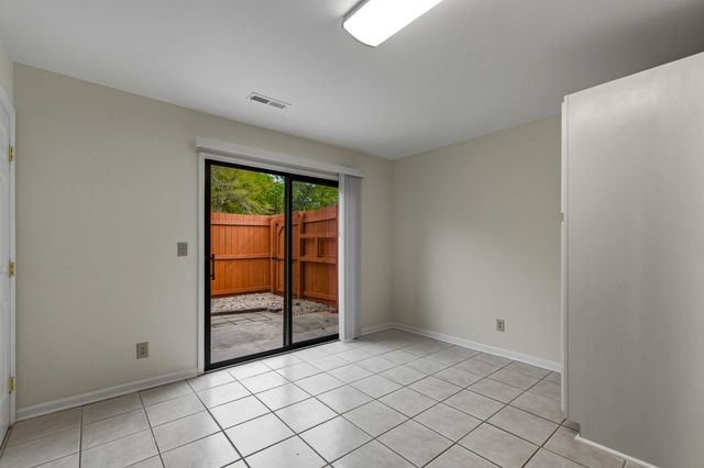 709 26th Ave S Apt M, North Myrtle Beach, SC 29582