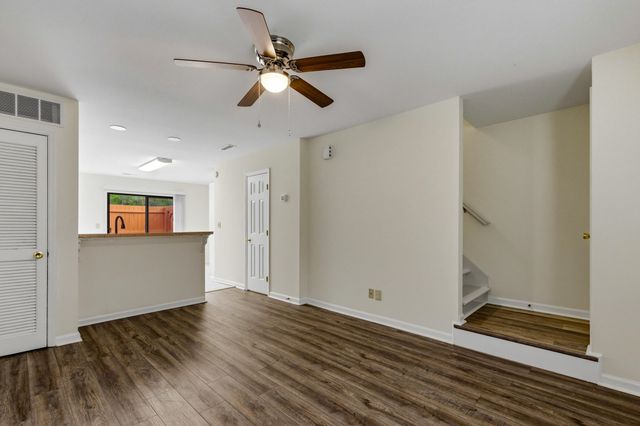 709 26th Ave S Apt M, North Myrtle Beach, SC 29582