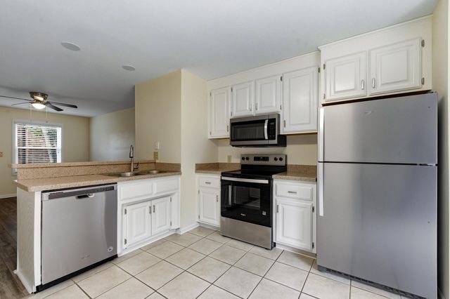 709 26th Ave S Apt M, North Myrtle Beach, SC 29582