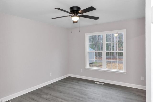 4 Hames Street, Lexington, NC 27295