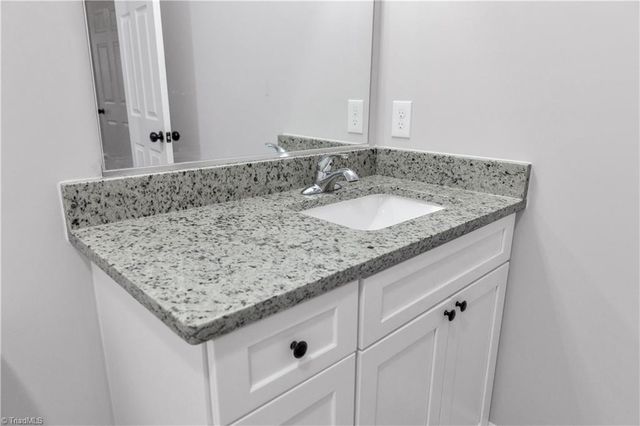 4 Hames Street, Lexington, NC 27295