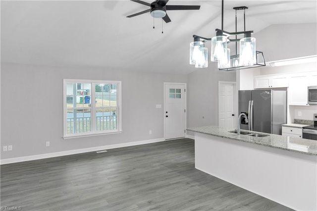 4 Hames Street, Lexington, NC 27295