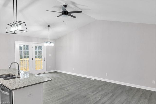 4 Hames Street, Lexington, NC 27295