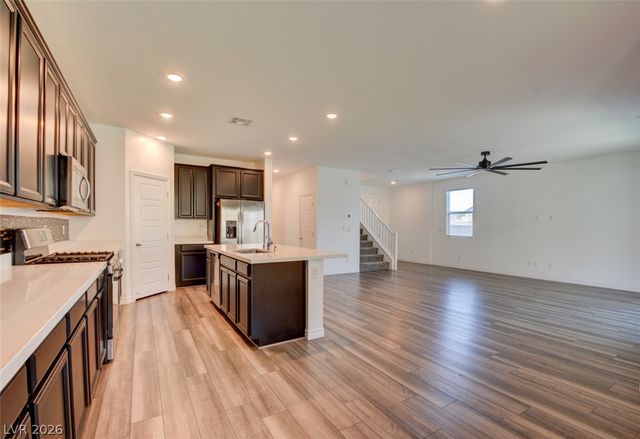 6808 Bayou Hollow Avenue, Las Vegas, NV 89156